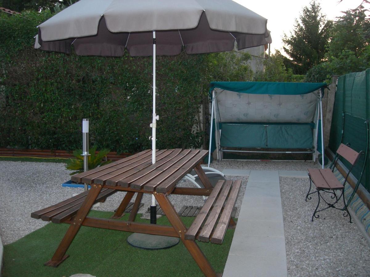 Studio 66 Apartment Caumont-sur-Durance Exterior foto